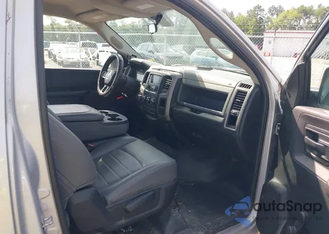 2017 Ram 1500 Tradesman 4X2 8' Box из США, поврежденный, VIN 3C6JR6DG3HG645857